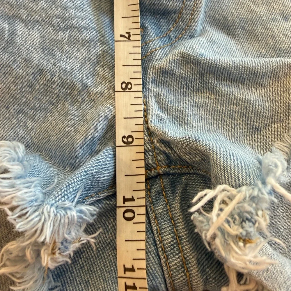 Levi's 501 Cut Off Denim Shorts Women 24 Light‎ Wash
